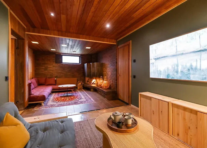 Amara & Private רובניימי